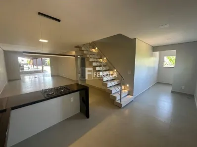 Casa de Condomínio com 4 Quartos à venda, 300m² no Setor Habitacional Arniqueira, Brasília