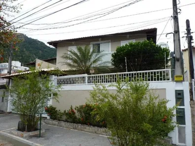 Casa com 4 Quartos à venda, 400m² no São Francisco, Niterói