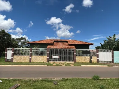 Casa de Condomínio com 5 Quartos à venda, 350m² no Região dos Lagos, Brasília