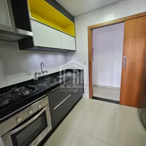 Apartamento com 2 Quartos para alugar, 74m² no Zona 07, Maringá