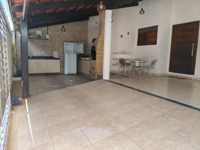 Casa com 3 Quartos para alugar, 150m² no Nova Parnamirim, Parnamirim