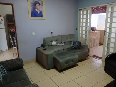 Casa com 2 Quartos à venda, 108m² no Lourdes, Uberaba
