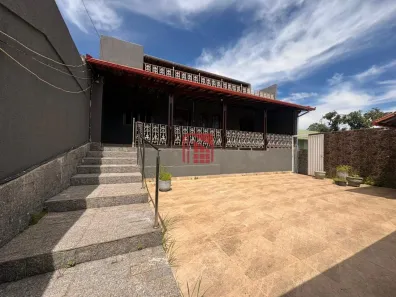 Casa com 3 Quartos para alugar, 110m² no Califórnia, Belo Horizonte