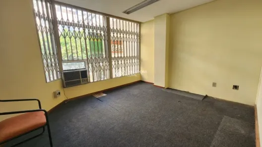 Sala Comercial à venda, 39m² no Floresta, Porto Alegre