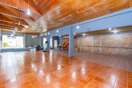 Ponto Comercial para alugar, 200m² no Hugo Lange, Curitiba