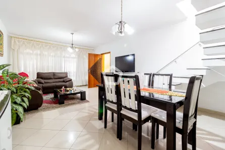 Casa com 3 Quartos à venda, 253m² no Vila Carrão, São Paulo