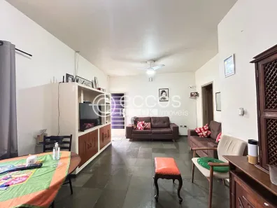 Casa com 5 Quartos à venda, 453m² no Osvaldo Rezende, Uberlândia