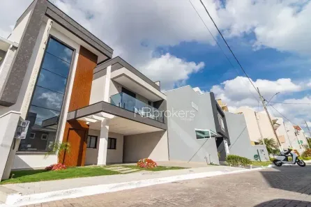Sobrado com 4 Quartos à venda, 180m² no Uberaba, Curitiba