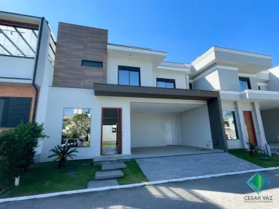 Sobrado com 3 Quartos à venda, 200m² no Beira Rio, Biguaçu