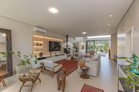 Casa de Condomínio com 3 Quartos à venda, 350m² no Chapéu do Sol, Porto Alegre