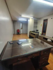 Sala Comercial com 1 Quarto à venda, 30m² no Santo Antônio, Porto Alegre