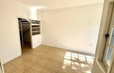 Casa com 3 Quartos para alugar, 200m² no Hípica, Porto Alegre