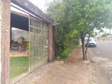 Lote/Terreno à venda, 380m² no Segismundo Pereira, Uberlândia