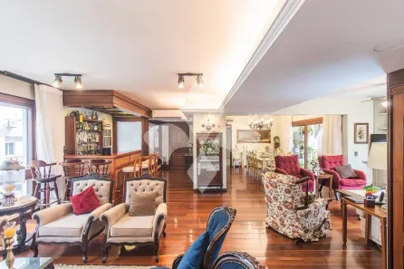 Apartamento com 3 Quartos à venda, 240m² no Moinhos de Vento, Porto Alegre