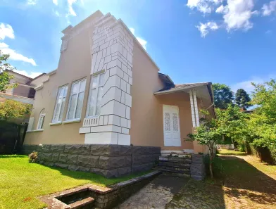 Imóvel Comercial com 6 Quartos à venda, 400m² no Centro, Petrópolis