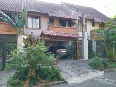Sobrado com 3 Quartos à venda, 136m² no Guarujá, Porto Alegre