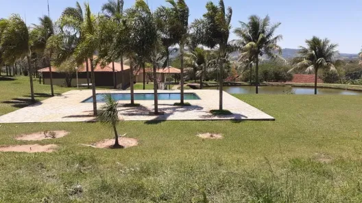 Fazenda/Sítio com 2 Quartos à venda, 302500m² no , Altinópolis
