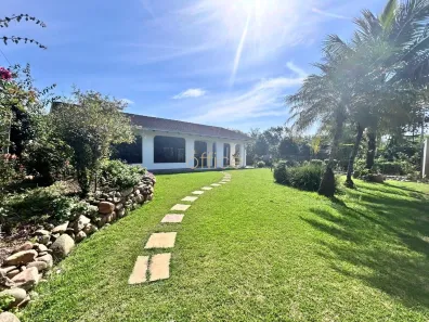 Casa com 4 Quartos à venda, 263m² no Vila Nova, Joinville