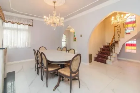 Casa com 3 Quartos para alugar, 310m² no Menino Deus, Porto Alegre