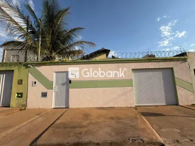 Casa com 3 Quartos para alugar, 80m² no Independência, Montes Claros