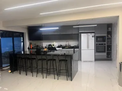 Casa com 3 Quartos para venda ou aluguel, 320m² no Jardim Virginia Bianca, São Paulo