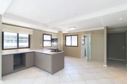 Cobertura com 2 Quartos para alugar, 180m² no Vila Assunção, Porto Alegre