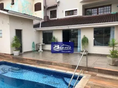 Sobrado com 4 Quartos à venda, 430m² no Vila Galvão, Guarulhos