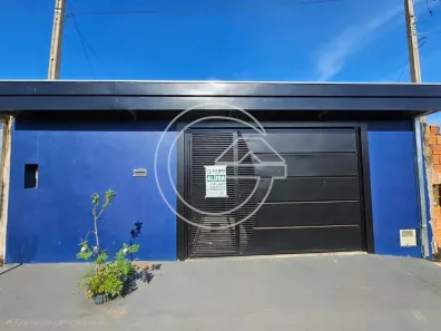 Casa com 2 Quartos para alugar, 10m² no Centro, Marília