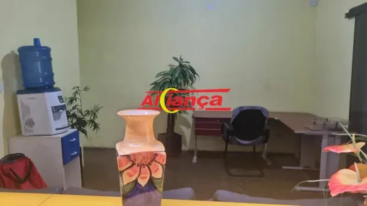 Imóvel Comercial para alugar, 174m² no Jardim Moreira, Guarulhos