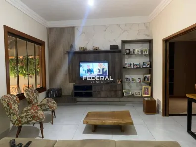 Sobrado com 4 Quartos à venda, 440m² no Jardim Balneário Meia Ponte, Goiânia