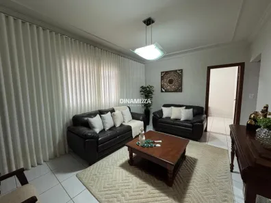 Casa com 3 Quartos à venda, 210m² no Conjunto Cássio Rezende, Uberaba