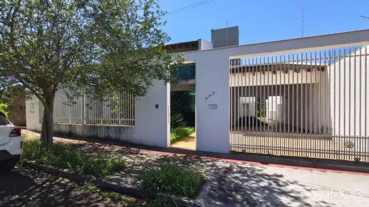 Sobrado com 4 Quartos à venda, 600m² no Tucano, Londrina