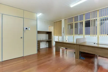 Sala Comercial à venda, 32m² no Centro, Curitiba