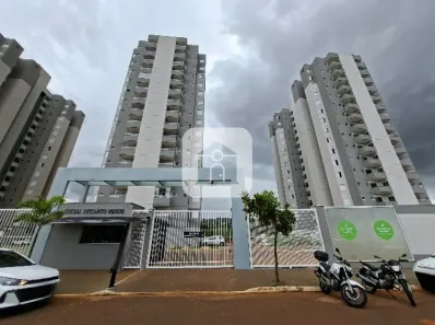 Apartamento com 2 Quartos para alugar, 52m² no Novo Mundo, Uberlândia