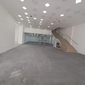Imóvel Comercial com 2 Quartos para alugar, 600m² no Centro, São José dos Campos