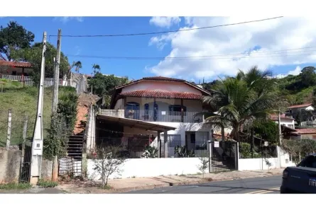 Sobrado com 5 Quartos à venda, 175m² no Village das Fontes, Lindóia