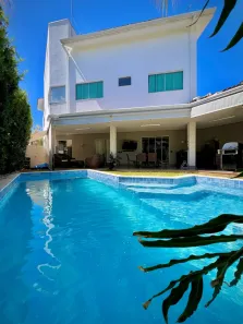 Casa de Condomínio com 4 Quartos para alugar, 334m² no Jardins Atenas, Goiânia