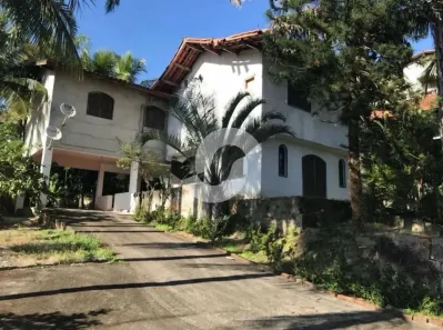 Casa com 4 Quartos à venda, 300m² no São Lourenço, Niterói