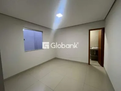 Casa com 2 Quartos à venda, 50m² no Guarujá, Montes Claros