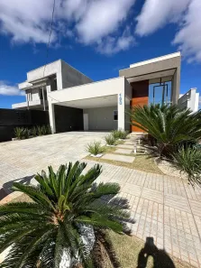 Casa de Condomínio com 3 Quartos à venda, 300m² no Guarujá, Montes Claros