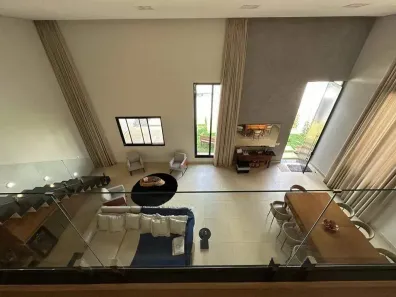 Casa com 3 Quartos à venda, 233m² no Jardim Karaíba, Uberlândia