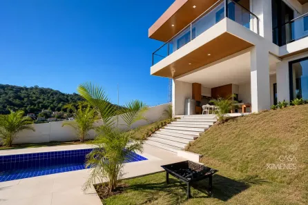 Casa com 3 Quartos à venda, 220m² no Nogueira, Petrópolis