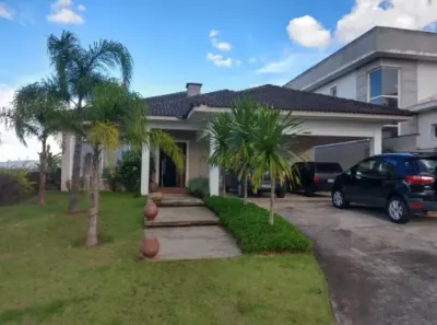 Casa de Condomínio com 4 Quartos à venda, 300m² no Jardim Aracy, Mogi das Cruzes
