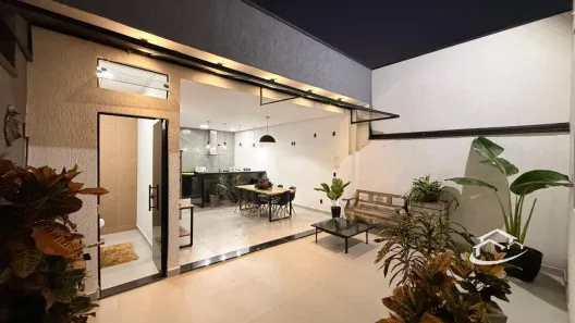 Casa com 2 Quartos à venda, 180m² no Parque Mondesir, Lorena