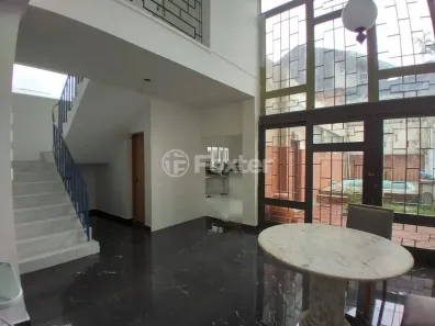 Sobrado com 4 Quartos à venda, 380m² no Menino Deus, Porto Alegre
