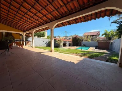 Casa com 3 Quartos à venda, 281m² no Camboinhas, Niterói
