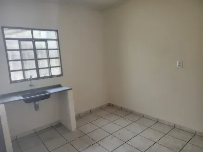 Casa com 1 Quarto para alugar, 45m² no Vila Moreira, Mirassol
