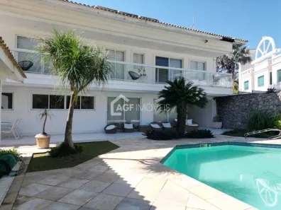 Casa com 4 Quartos à venda, 350m² no Charitas, Niterói