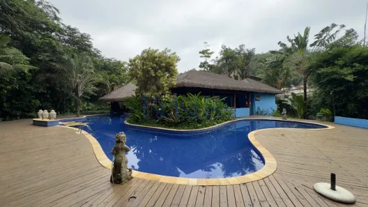 Casa de Condomínio com 3 Quartos para venda ou aluguel, 115m² no Camburi, São Sebastião