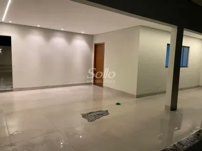 Casa com 3 Quartos à venda, 187m² no Cidade Jardim, Uberlândia
